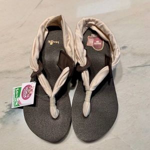 Sanuk Yoga Singlet Wedge Brown Size 7